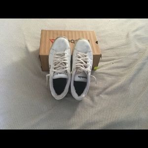 Reebok white snickers